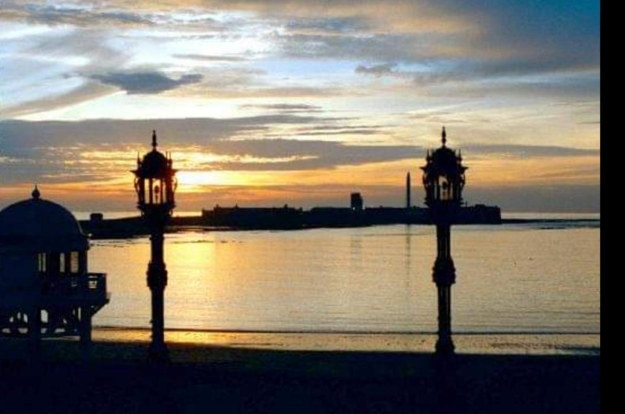 Alojamientos Cadiz Sol Εξωτερικό φωτογραφία